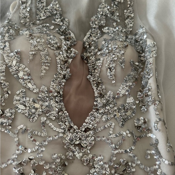 White sparkly dress - Picture 4 of 8